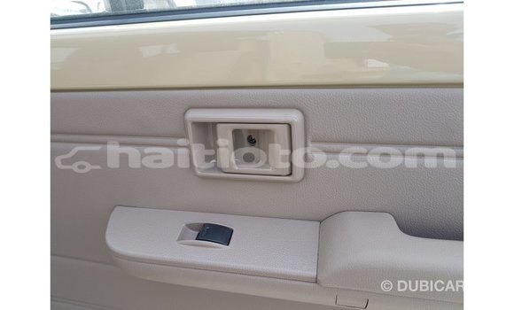 Acheter Import Voiture Toyota Land Cruiser Beige à Import - Dubai, Artibonite Acheter Import Voiture Toyota Land Cruiser Beige à Import - Dubai, Artibonite