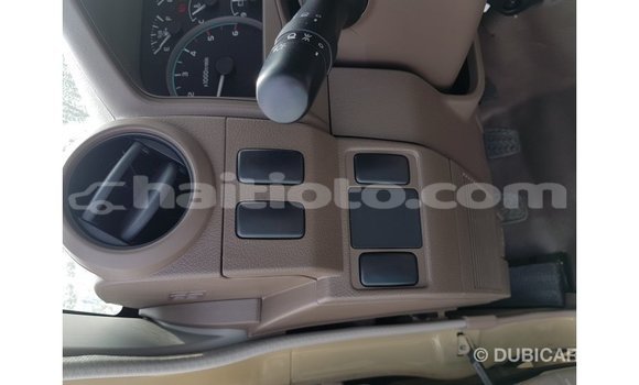 Acheter Import Voiture Toyota Land Cruiser Beige à Import - Dubai, Artibonite Acheter Import Voiture Toyota Land Cruiser Beige à Import - Dubai, Artibonite