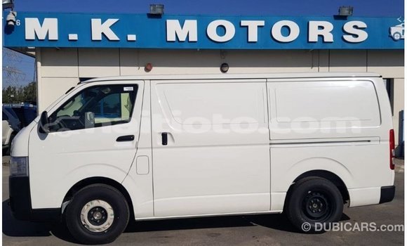 Acheter Import Voiture Toyota Hiace Blanc à Import - Dubai, Artibonite Acheter Import Voiture Toyota Hiace Blanc à Import - Dubai, Artibonite
