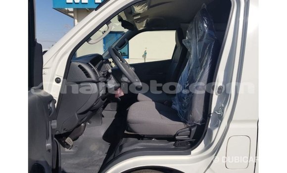 Acheter Import Voiture Toyota Hiace Blanc à Import - Dubai, Artibonite Acheter Import Voiture Toyota Hiace Blanc à Import - Dubai, Artibonite