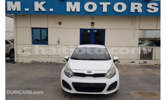 Acheter Import Voiture Kia Rio Blanc à Import - Dubai, Artibonite Acheter Import Voiture Kia Rio Blanc à Import - Dubai, Artibonite