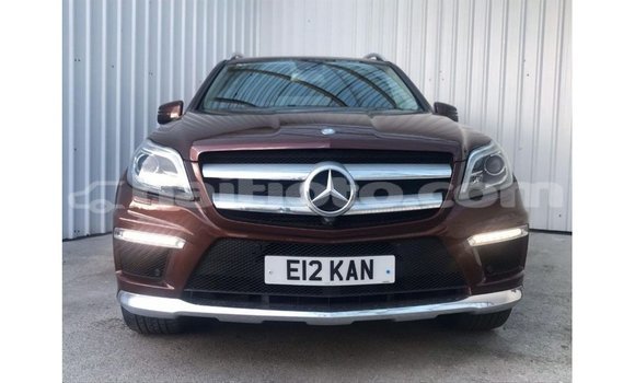 Acheter Import Voiture Mercedes-Benz 190 (W201) Rouge à Import - Dubai, Artibonite Acheter Import Voiture Mercedes-Benz 190 (W201) Rouge à Import - Dubai, Artibonite