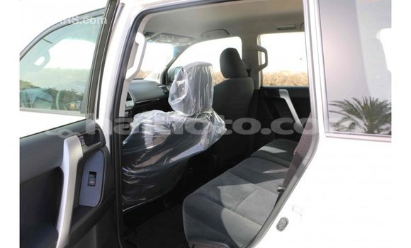 Acheter Import Voiture Toyota Prado Blanc à Import - Dubai, Artibonite Acheter Import Voiture Toyota Prado Blanc à Import - Dubai, Artibonite