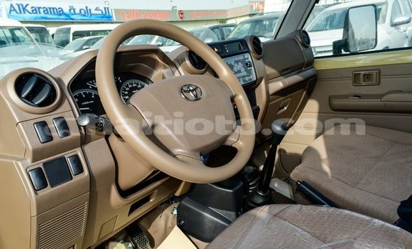 Acheter Import Voiture Toyota Land Cruiser Beige à Import - Dubai, Artibonite Acheter Import Voiture Toyota Land Cruiser Beige à Import - Dubai, Artibonite