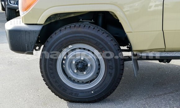 Acheter Import Voiture Toyota Land Cruiser Beige à Import - Dubai, Artibonite Acheter Import Voiture Toyota Land Cruiser Beige à Import - Dubai, Artibonite