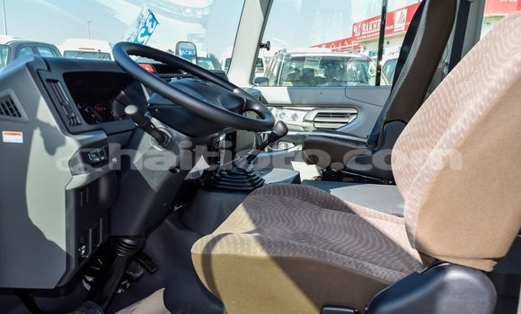 Acheter Import Voiture Toyota Coaster Blanc à Import - Dubai, Artibonite Acheter Import Voiture Toyota Coaster Blanc à Import - Dubai, Artibonite