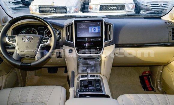 Acheter Import Voiture Toyota Land Cruiser Noir à Import - Dubai, Artibonite Acheter Import Voiture Toyota Land Cruiser Noir à Import - Dubai, Artibonite