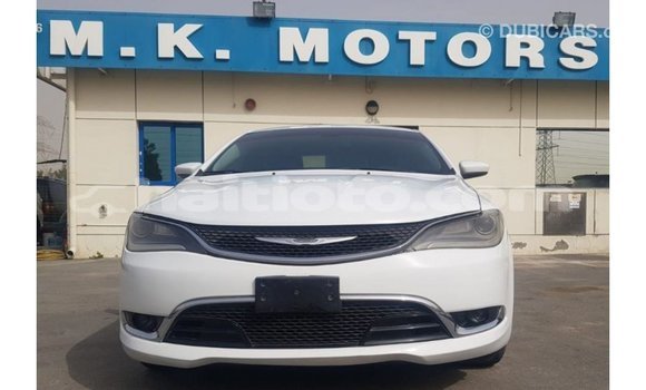 Acheter Import Voiture Chrysler 200 Blanc à Import - Dubai, Artibonite Acheter Import Voiture Chrysler 200 Blanc à Import - Dubai, Artibonite