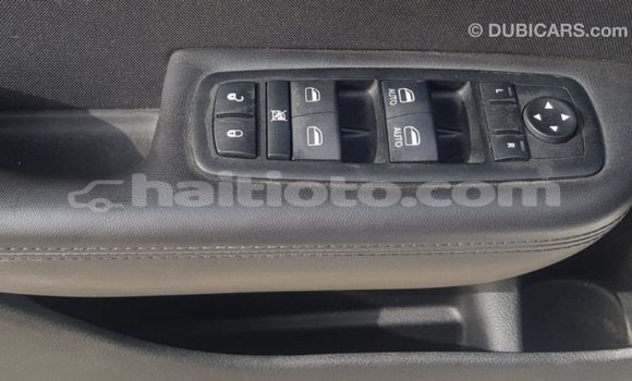 Acheter Import Voiture Chrysler 200 Blanc à Import - Dubai, Artibonite Acheter Import Voiture Chrysler 200 Blanc à Import - Dubai, Artibonite