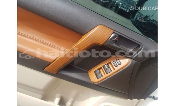 Acheter Import Voiture Toyota Land Cruiser Blanc à Import - Dubai, Artibonite Acheter Import Voiture Toyota Land Cruiser Blanc à Import - Dubai, Artibonite