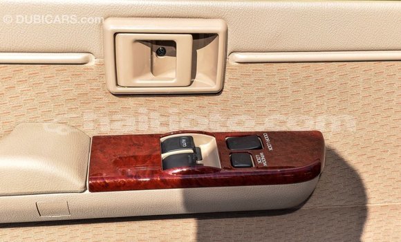 Acheter Import Voiture Toyota Land Cruiser Beige à Import - Dubai, Artibonite Acheter Import Voiture Toyota Land Cruiser Beige à Import - Dubai, Artibonite