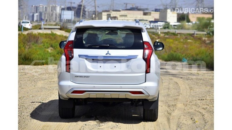 Big with watermark mitsubishi montero artibonite import dubai 2922