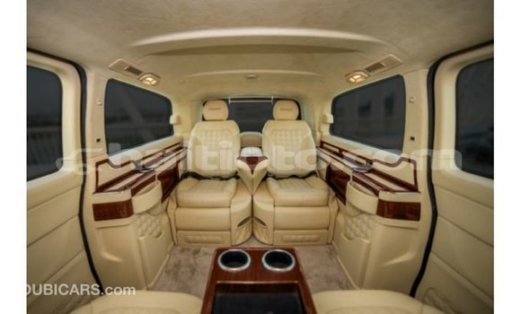 Acheter Import Voiture Mercedes-Benz 250 Noir à Import - Dubai, Artibonite