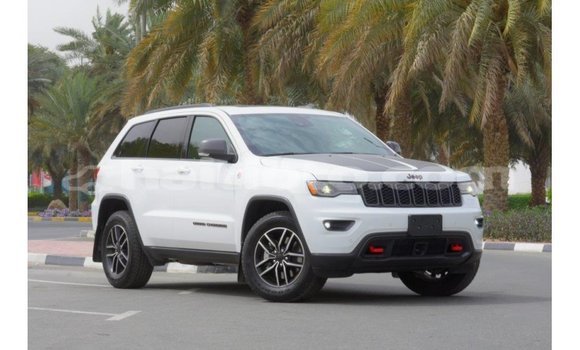 Acheter Import Voiture Jeep Grand Cherokee Blanc à Import - Dubai, Artibonite