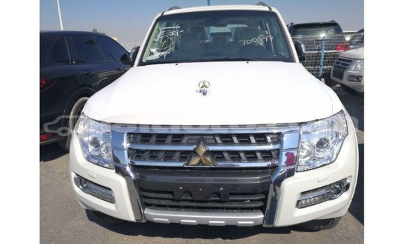 Acheter Import Voiture Mitsubishi Pajero Blanc à Import - Dubai, Artibonite Acheter Import Voiture Mitsubishi Pajero Blanc à Import - Dubai, Artibonite