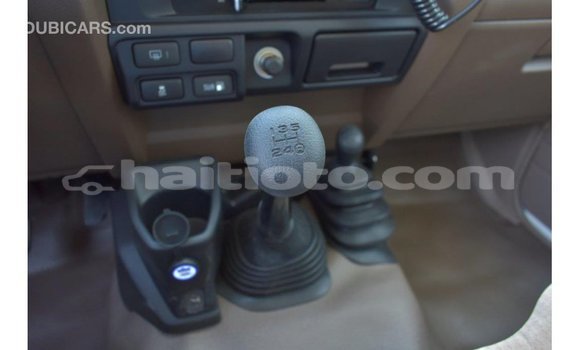 Acheter Import Voiture Toyota Land Cruiser Blanc à Import - Dubai, Artibonite Acheter Import Voiture Toyota Land Cruiser Blanc à Import - Dubai, Artibonite