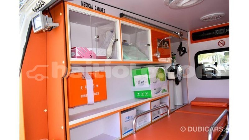 Big with watermark toyota land cruiser artibonite import dubai 2974