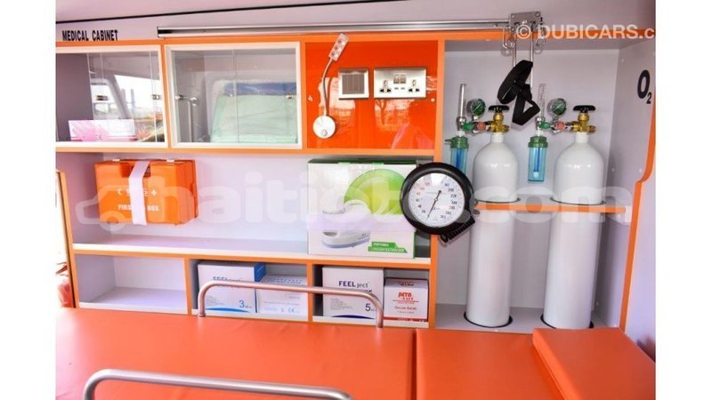 Big with watermark toyota land cruiser artibonite import dubai 2974