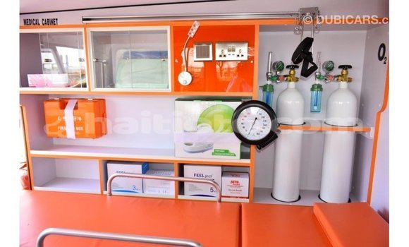 Acheter Import Voiture Toyota Land Cruiser Blanc à Import - Dubai, Artibonite Acheter Import Voiture Toyota Land Cruiser Blanc à Import - Dubai, Artibonite