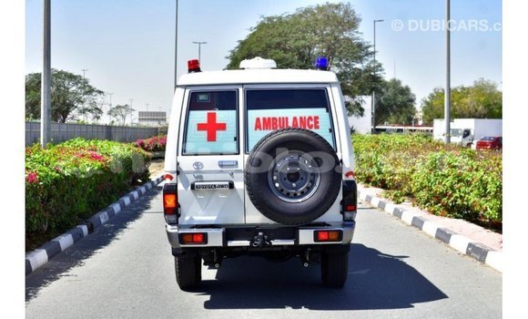 Acheter Import Voiture Toyota Land Cruiser Blanc à Import - Dubai, Artibonite Acheter Import Voiture Toyota Land Cruiser Blanc à Import - Dubai, Artibonite