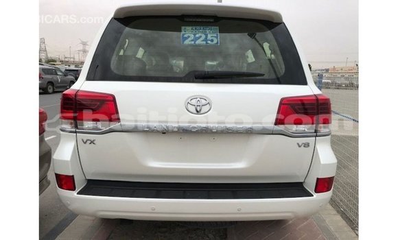 Acheter Import Voiture Toyota Land Cruiser Blanc à Import - Dubai, Artibonite Acheter Import Voiture Toyota Land Cruiser Blanc à Import - Dubai, Artibonite