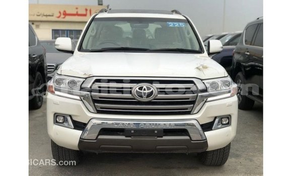 Acheter Import Voiture Toyota Land Cruiser Blanc à Import - Dubai, Artibonite Acheter Import Voiture Toyota Land Cruiser Blanc à Import - Dubai, Artibonite