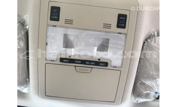 Acheter Import Voiture Toyota Land Cruiser Blanc à Import - Dubai, Artibonite Acheter Import Voiture Toyota Land Cruiser Blanc à Import - Dubai, Artibonite