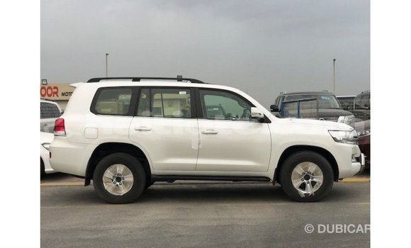 Acheter Import Voiture Toyota Land Cruiser Blanc à Import - Dubai, Artibonite Acheter Import Voiture Toyota Land Cruiser Blanc à Import - Dubai, Artibonite