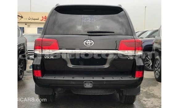 Acheter Import Voiture Toyota Land Cruiser Noir à Import - Dubai, Artibonite Acheter Import Voiture Toyota Land Cruiser Noir à Import - Dubai, Artibonite
