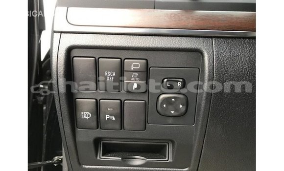 Acheter Import Voiture Toyota Land Cruiser Noir à Import - Dubai, Artibonite Acheter Import Voiture Toyota Land Cruiser Noir à Import - Dubai, Artibonite