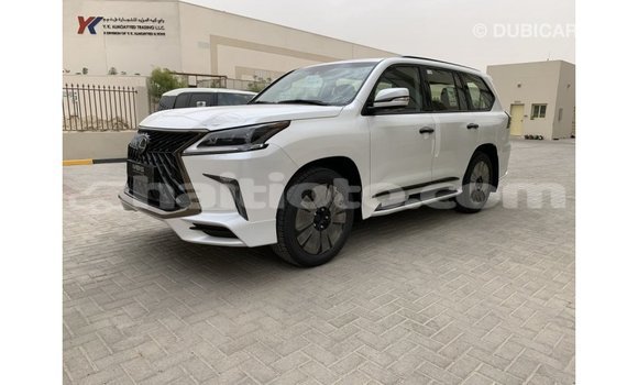 Acheter Import Voiture Lexus LX Blanc à Import - Dubai, Artibonite Acheter Import Voiture Lexus LX Blanc à Import - Dubai, Artibonite
