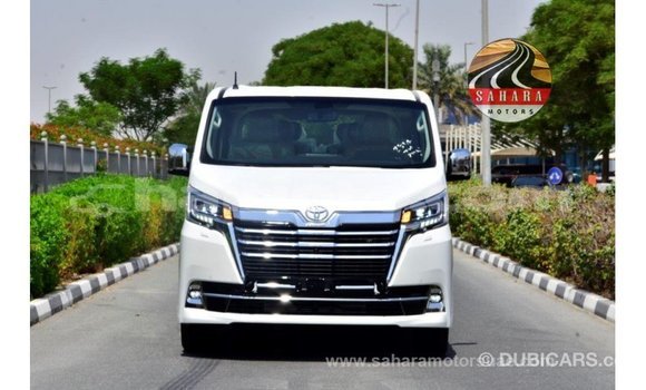 Acheter Import Voiture Toyota Granvia Blanc à Import - Dubai, Artibonite Acheter Import Voiture Toyota Granvia Blanc à Import - Dubai, Artibonite