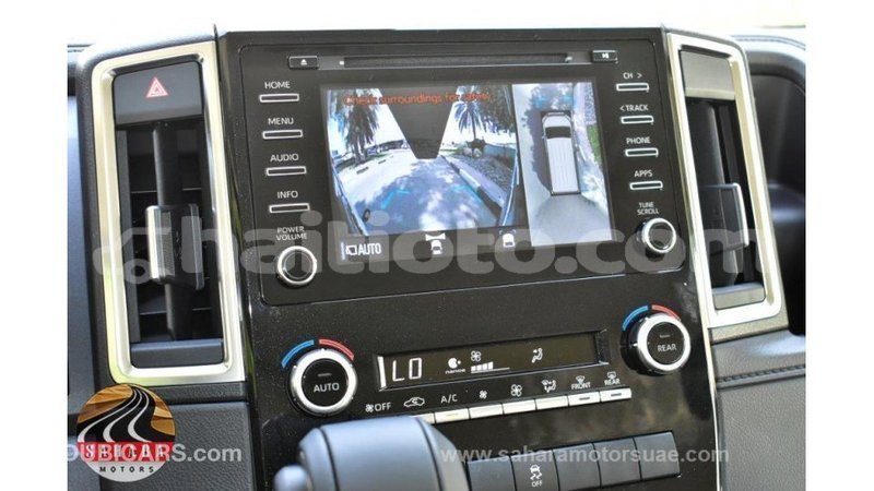 Big with watermark toyota granvia artibonite import dubai 2984