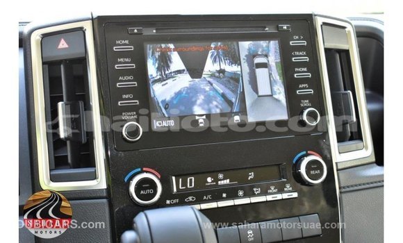 Acheter Import Voiture Toyota Granvia Blanc à Import - Dubai, Artibonite Acheter Import Voiture Toyota Granvia Blanc à Import - Dubai, Artibonite