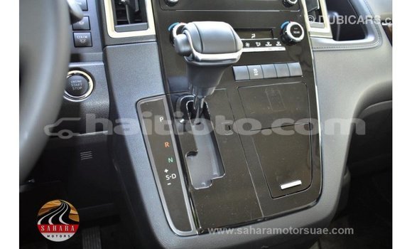 Acheter Import Voiture Toyota Granvia Blanc à Import - Dubai, Artibonite Acheter Import Voiture Toyota Granvia Blanc à Import - Dubai, Artibonite