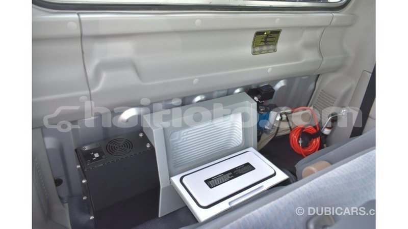 Big with watermark toyota land cruiser artibonite import dubai 2986