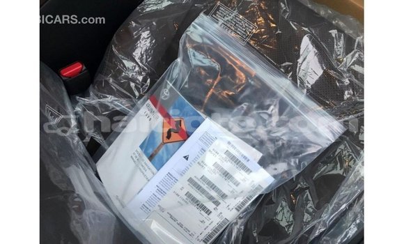 Acheter Import Voiture Toyota 4Runner Blanc à Import - Dubai, Artibonite Acheter Import Voiture Toyota 4Runner Blanc à Import - Dubai, Artibonite