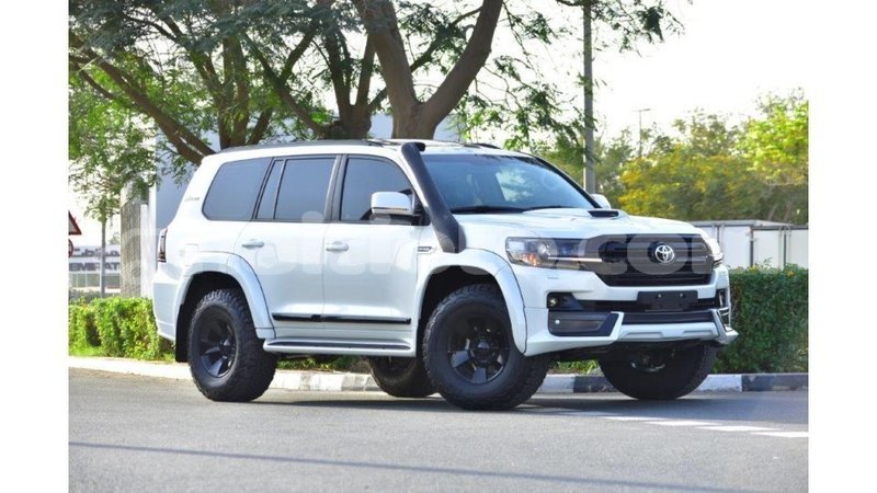 Big with watermark toyota land cruiser artibonite import dubai 2994