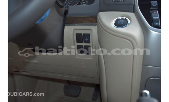 Acheter Import Voiture Toyota Land Cruiser Blanc à Import - Dubai, Artibonite Acheter Import Voiture Toyota Land Cruiser Blanc à Import - Dubai, Artibonite