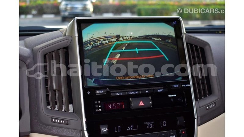 Big with watermark toyota land cruiser artibonite import dubai 2994