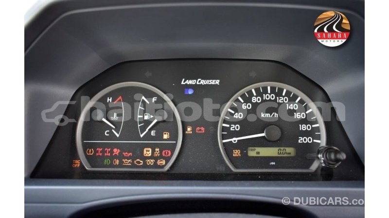 Big with watermark toyota land cruiser artibonite import dubai 2996
