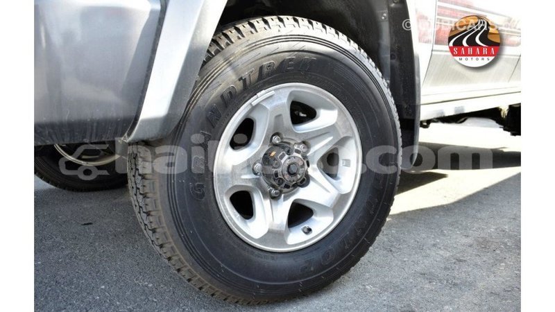 Big with watermark toyota land cruiser artibonite import dubai 2996