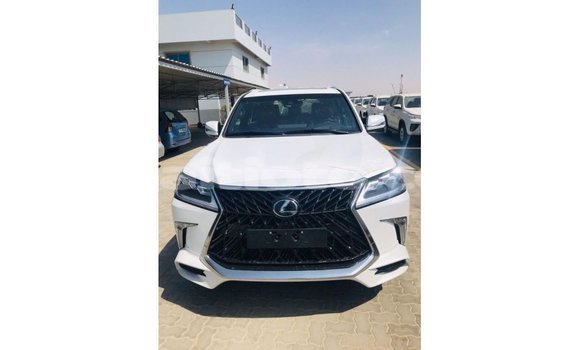 Acheter Import Voiture Lexus LX Blanc à Import - Dubai, Artibonite Acheter Import Voiture Lexus LX Blanc à Import - Dubai, Artibonite