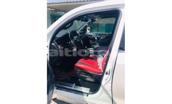 Acheter Import Voiture Lexus LX Blanc à Import - Dubai, Artibonite Acheter Import Voiture Lexus LX Blanc à Import - Dubai, Artibonite