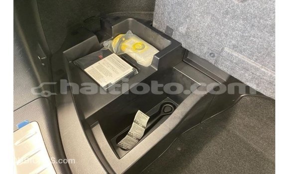 Acheter Import Voiture Toyota Harrier Blanc à Import - Dubai, Artibonite Acheter Import Voiture Toyota Harrier Blanc à Import - Dubai, Artibonite