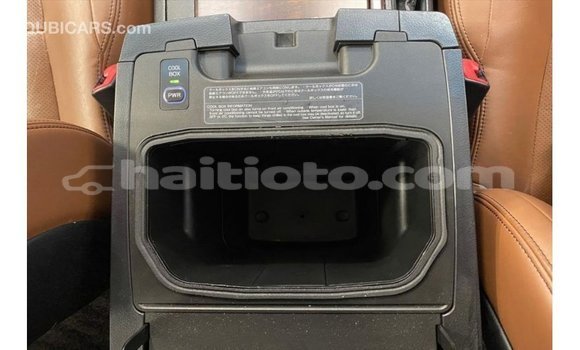 Acheter Import Voiture Toyota Land Cruiser Noir à Import - Dubai, Artibonite Acheter Import Voiture Toyota Land Cruiser Noir à Import - Dubai, Artibonite