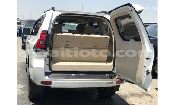 Acheter Import Voiture Toyota Prado Blanc à Import - Dubai, Artibonite Acheter Import Voiture Toyota Prado Blanc à Import - Dubai, Artibonite