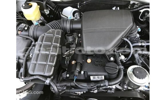 Acheter Import Voiture Toyota Prado Blanc à Import - Dubai, Artibonite Acheter Import Voiture Toyota Prado Blanc à Import - Dubai, Artibonite