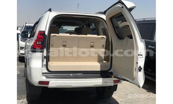 Acheter Import Voiture Toyota Prado Blanc à Import - Dubai, Artibonite Acheter Import Voiture Toyota Prado Blanc à Import - Dubai, Artibonite