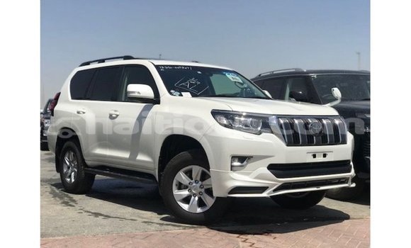 Acheter Import Voiture Toyota Prado Blanc à Import - Dubai, Artibonite Acheter Import Voiture Toyota Prado Blanc à Import - Dubai, Artibonite